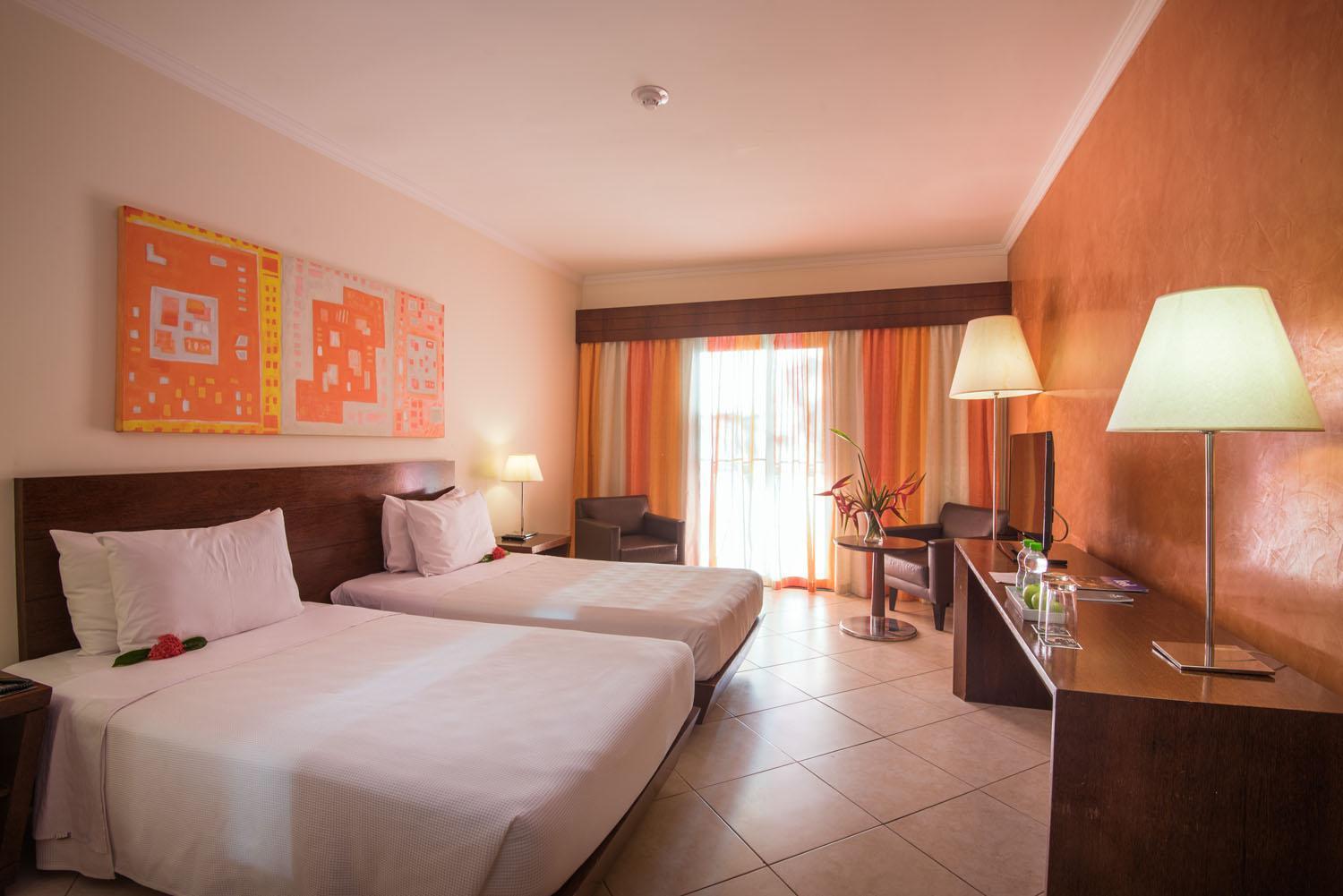 Vila Gale Resort Mares Guarajuba Exterior photo A room at the hotel