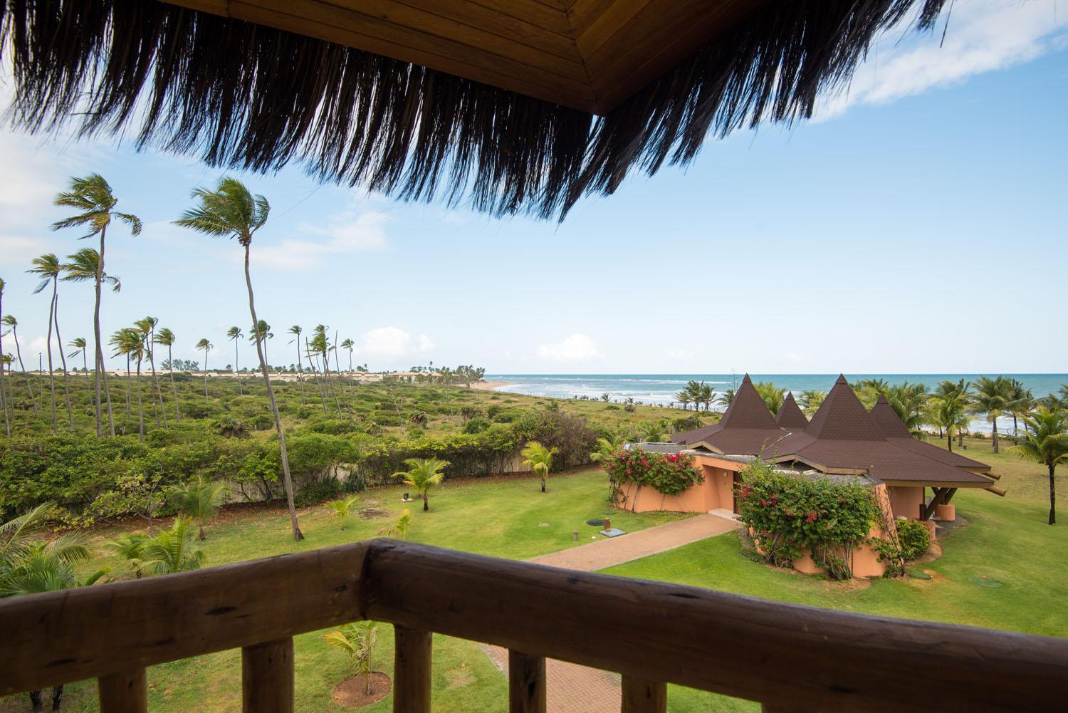 Vila Gale Resort Mares Guarajuba Exterior photo View of the beach from the resort